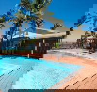Hedland Hotel - Tourism Noosa