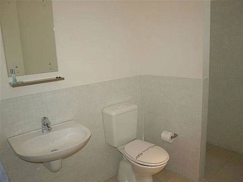 8 On COAST (4 Night Min) - Tourism Noosa 4
