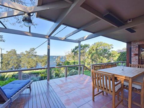Wangi Waterfront Delight 4br Waterfront Reserve Home - Tourism Noosa 0
