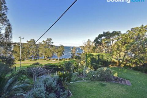 Wangi Waterfront Delight 1bdr Studio - Tourism Noosa 0