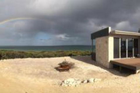 DEstrees Bay Beach House - Tourism Noosa 1