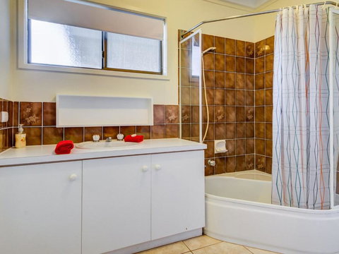 Cuttriss By The Beach - Tourism Noosa 4