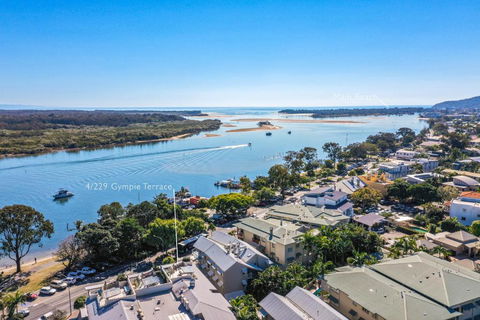 Panoramic River & Ocean Views Noosaville - Tourism Noosa 4