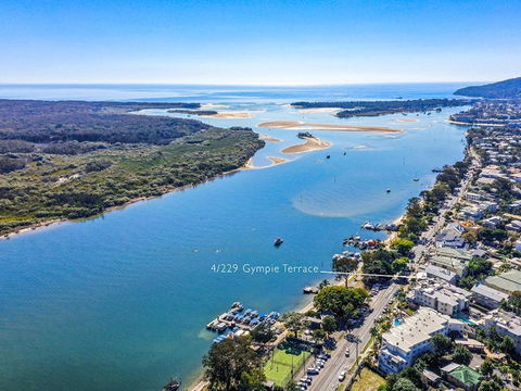 Panoramic River & Ocean Views Noosaville - Tourism Noosa 3