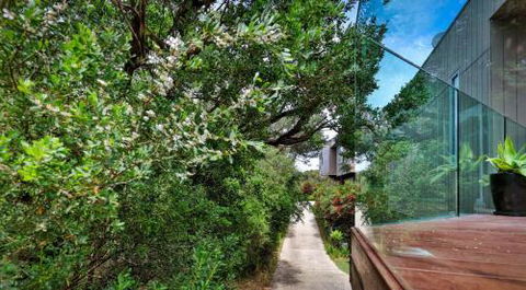 SURF Side SECRET INVERLOCH - Tourism Noosa 6