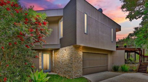 SURF Side SECRET INVERLOCH - Tourism Noosa 0