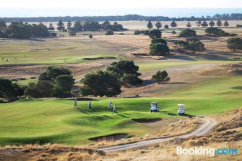 Eagles Nest - Tourism Noosa 3