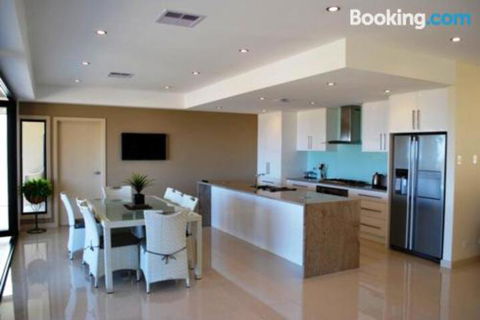 Eagles Nest - Tourism Noosa 5
