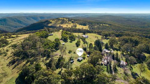 WOOLWAY - Tourism Noosa 6