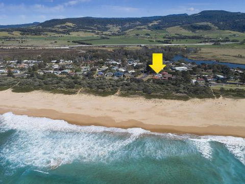 THE PACIFIC Werri Beach Gerringong 4pm Check Out Sunday - Tourism Noosa 0