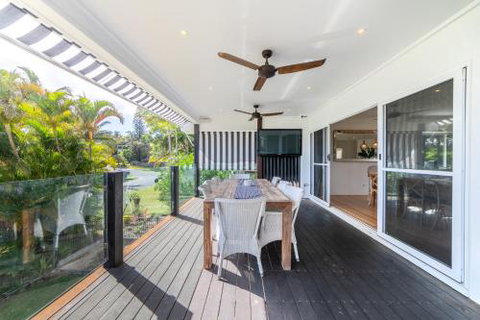 Beaches - Tourism Noosa 3