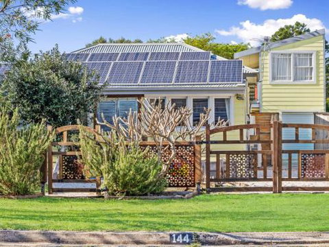 THE OASIS Werri Beach 4pm Check Out Sundays - Tourism Noosa 1