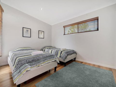 Drift Beach House - Tourism Noosa 6