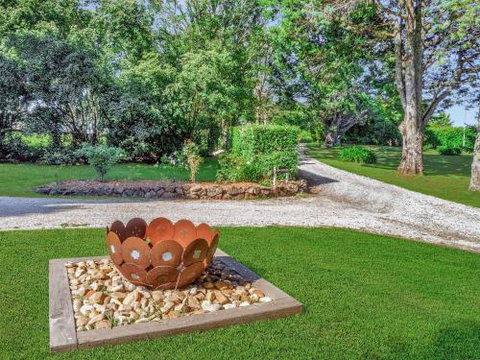 NORMANDIE PARK Exeter 4pm Check Out On Sundays - Tourism Noosa 6