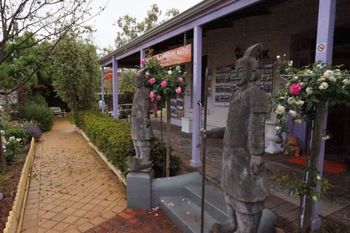 Spooky Hall Motel - Tourism Noosa 0