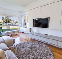 Serene Marinafront 3BR Retreat - Tourism Noosa