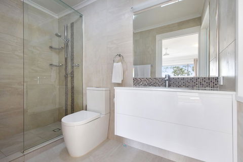 Villa 1 Lazy Days - Tourism Noosa 3