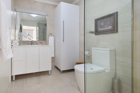 Villa 1 Lazy Days - Tourism Noosa 6