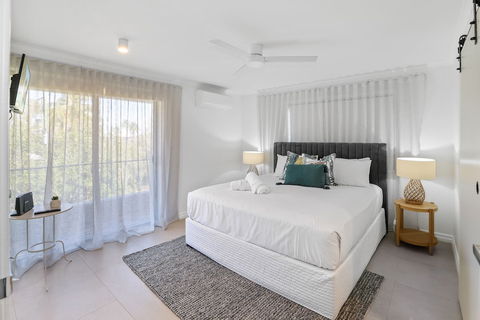 Oceanside Apartment - LAMER9 - Tourism Noosa 4