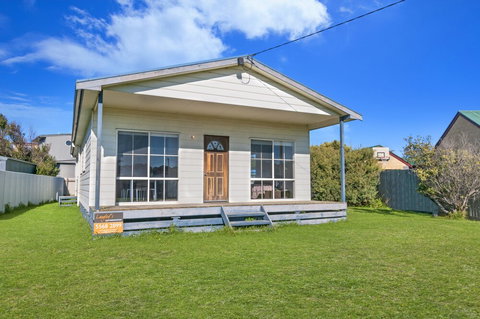 Julieanne - Tourism Noosa 1