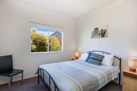 Julieanne - Tourism Noosa 3