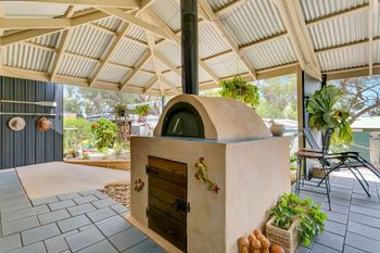 Juggle House - Tourism Noosa 6