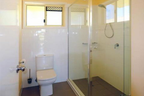 At Cylinder Unit 3 - Tourism Noosa 4