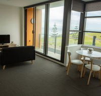 Watt Street 1 BR Apartment w Ocean Views