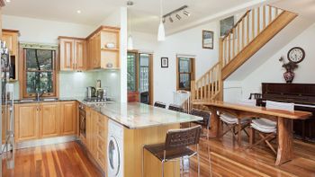 House By Sydney Harbour H355 - Tourism Noosa 5