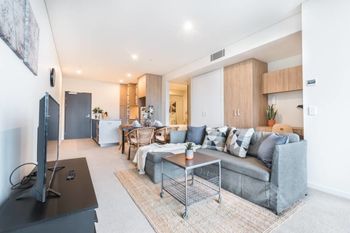 Executive Two Bedroom City Apartment With Views - Tourism Noosa 6