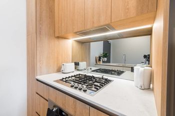 Executive Two Bedroom City Apartment With Views - Tourism Noosa 1