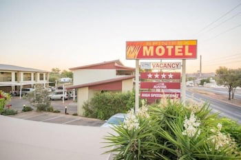 Spinifex Motel & Serviced Apartments - Tourism Noosa 4