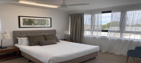 Airtrip Apartments On Carlyle St. Mackay - Tourism Noosa 5