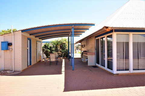 Osprey Holiday Village Unit 123 - Tourism Noosa 3