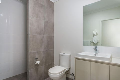 Blue Lagoon Villa B - Tourism Noosa 5