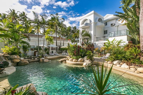 Poolside Apt In Alamanda Beachfront Resort 67 - Tourism Noosa 1