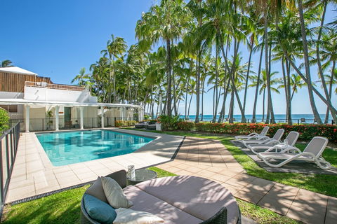 Poolside Apt In Alamanda Beachfront Resort 67 - Tourism Noosa 0