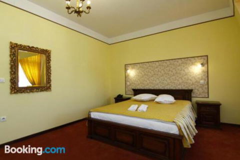 Mole Creek Lodge - Tourism Noosa 0