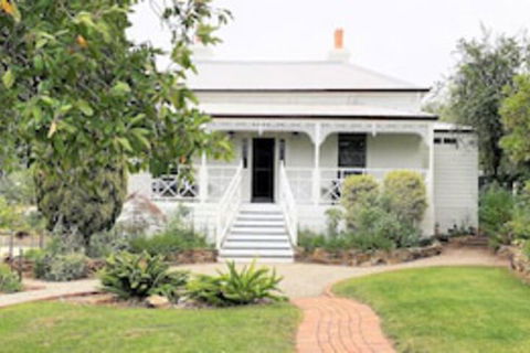 Fairbank House - Tourism Noosa 0