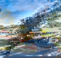 Commercial Golf Resort - Tourism Noosa