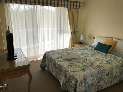 Fairways Golf & Beach Retreat - Tourism Noosa 6