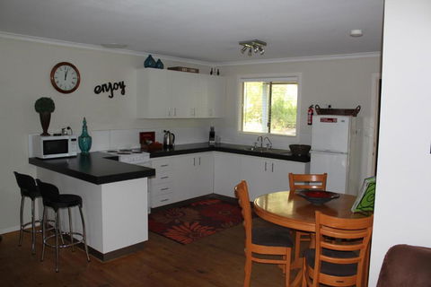 Franciscas Cottage - Tourism Noosa 4