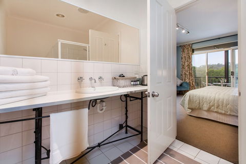 Mantons Creek Estate & Lodge - Tourism Noosa 5