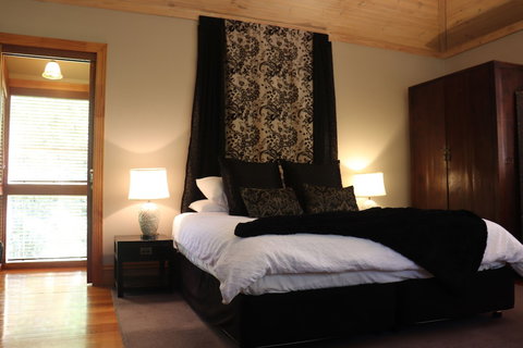 Linden Gardens Rainforest Retreat - Tourism Noosa 3