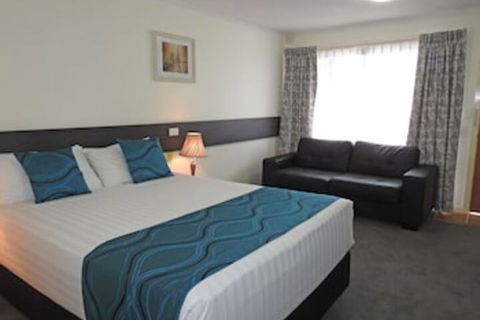 Gallery Motel - Tourism Noosa 0