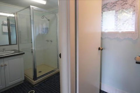 Gallery Motel - Tourism Noosa 5