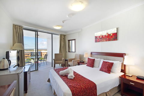 Ocean Views Resort - Tourism Noosa 3