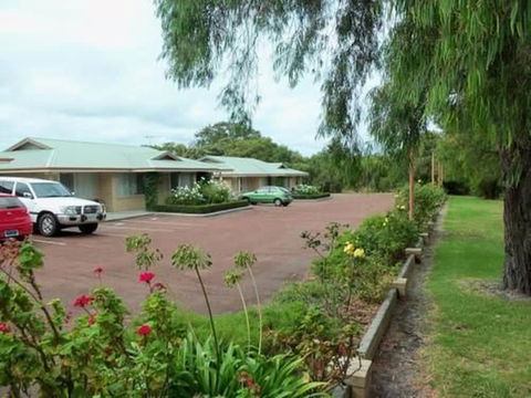 Emu Point Motel & Apartments - Tourism Noosa 1