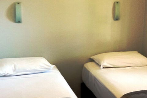 Restawile Motel - Tourism Noosa 6