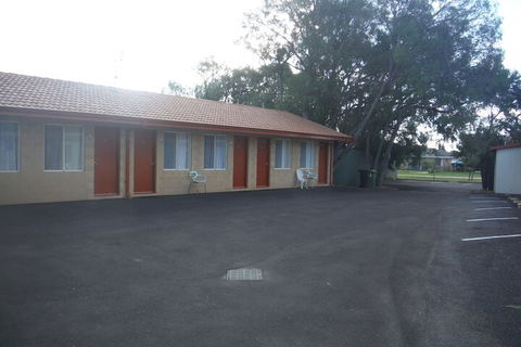 Restawile Motel - Tourism Noosa 2